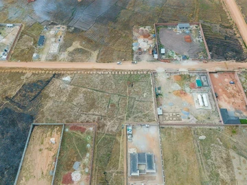 Commercial & Industrial Land