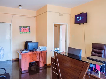 24 Bedroom Flat & Apartment