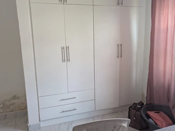 2 Bedroom Flat & Apartment