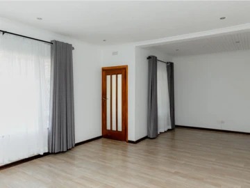 3 Bedroom Garden Flat