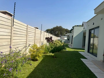 3 Bedroom Flat & Apartment