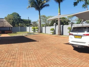 6 Bedroom House