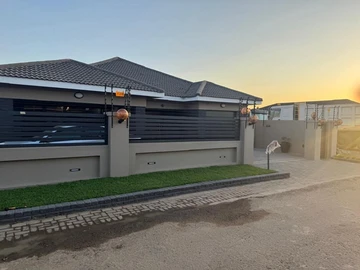 5 Bedroom House