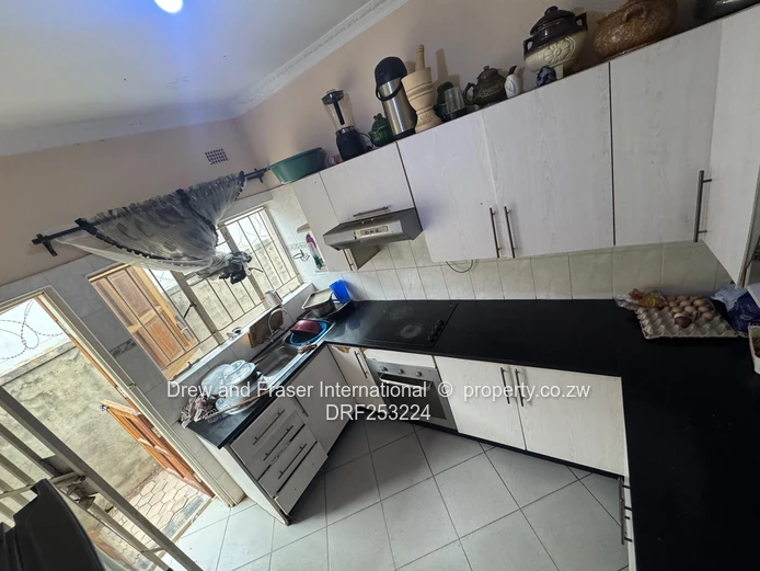 Zengeza 5 Ext 4 Bed Home - Fitted Kitchen, En-suite & Solar