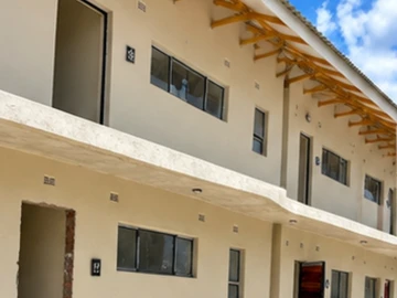 2 Bedroom Flat & Apartment