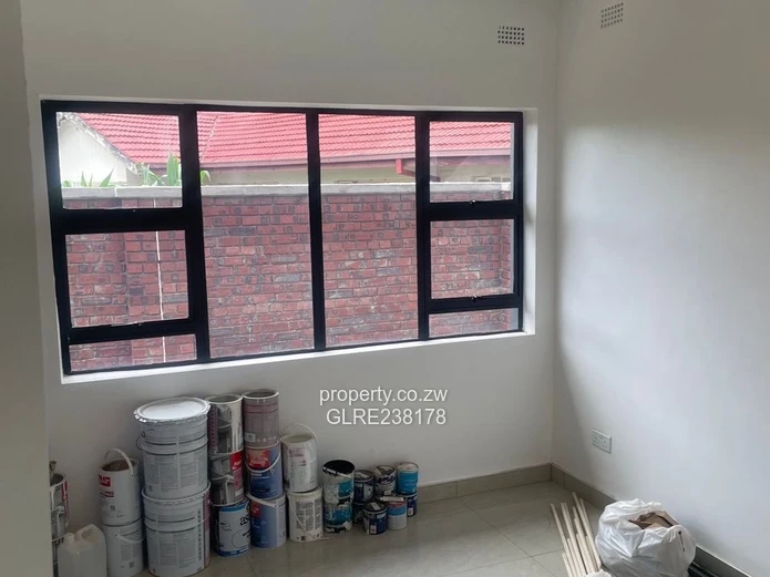 HEIG PARK,MABELREIGN Neat n spacious luxurious newly builty 3beds self-contained CLUSTER  To Let 