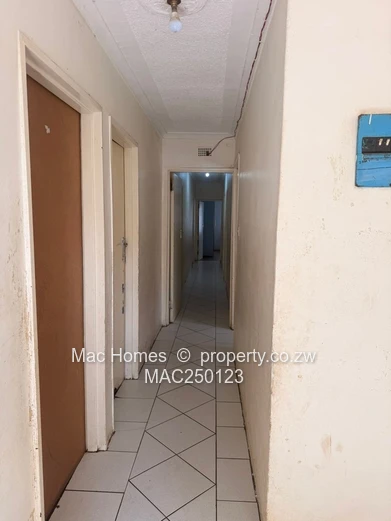 Dzivarasekwa Gunhill House for sale  (Sole Mandate)