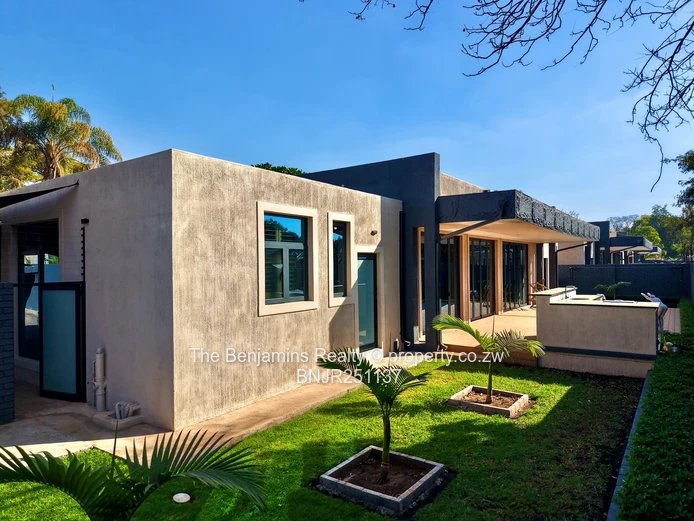 4 Bed Modern Villas-Mt Pleasant