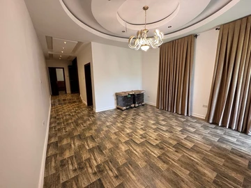 8 Bedroom House