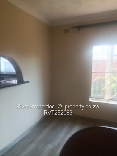 Very Neat House Adlynn For Sale Also Vacant