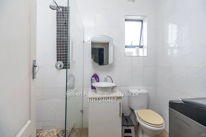 House For Sale in Greendale 