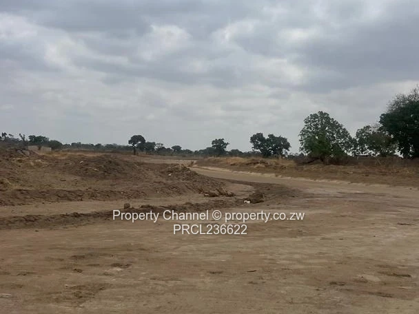 300 m² Cleared Stand in Nyabira – Level, Road Access