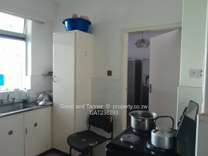 Modern 2-BR Flat for Sale at Chelmscote Mansion, Bainnes Ave – Borehole, Elevator & Sectional Title