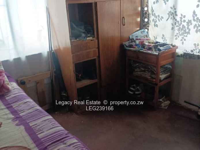 Solid 4-Bedroom House for Sale – Glen View 2