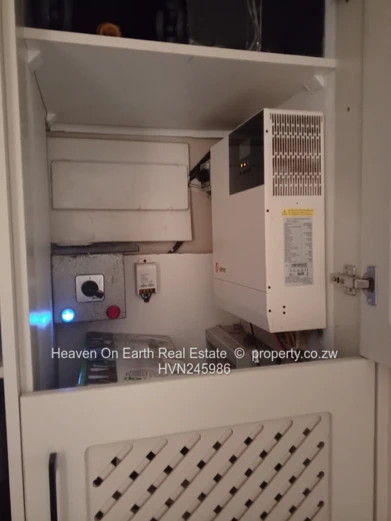 Elegant Home in Springvale with Modernist design 