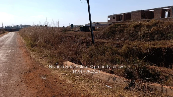 1300m² Stand in Mt Pleasant Heights — Access-Controlled, Tarred Road