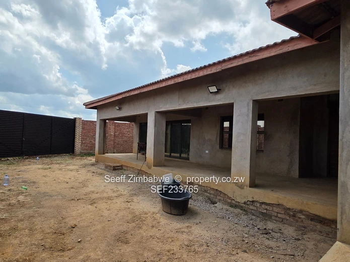  5-Bed Belvedere Home — 1,100m² Stand, Borehole