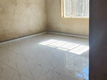 6 Bedroom House