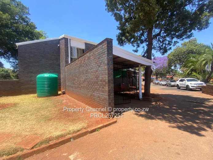 Spacious Two Bed Duplex Garden Flat in Avondale — Borehole & Jacaranda Views