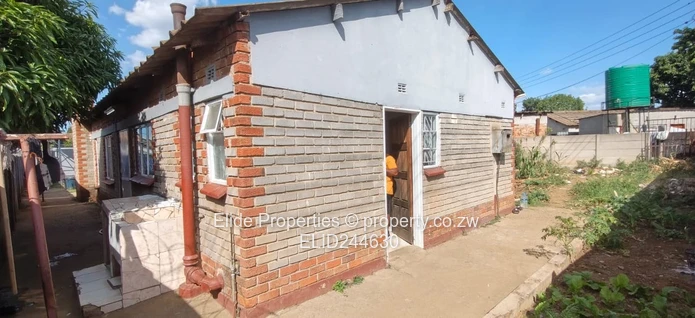 Budiriro 4-Bed Brick Home with Borehole & Fitted Kitchen (Sole Mandate)
