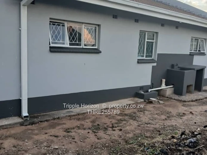Waterfalls Mainway Meadows 4 Bedrooms Newly Renovated 