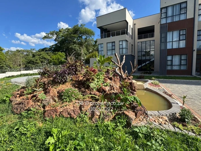 Luxury 5-Bed Umwinsidale: Pool, Terrace, Walk-in Closet & Borehole