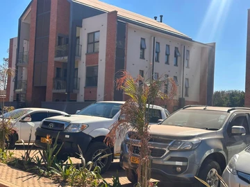 4 Bedroom Flat & Apartment