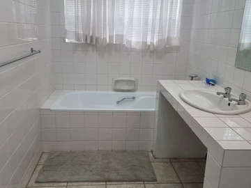 3 Bedroom Garden Flat