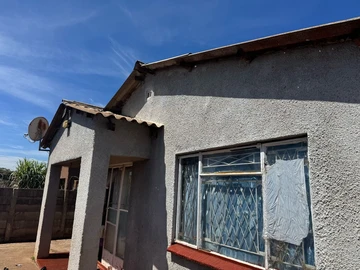 Kuwadzana ext neat house  for sale 