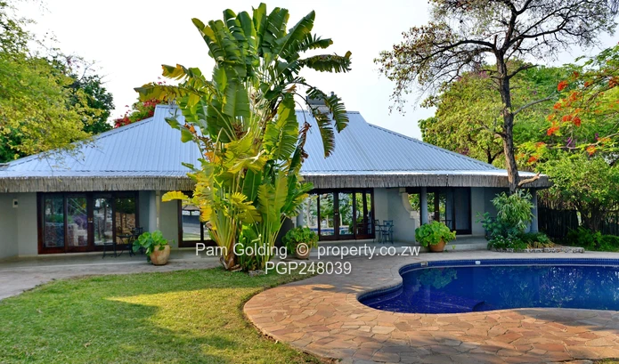 Boutique Hotel in Mica Point Kariba with Lake Views