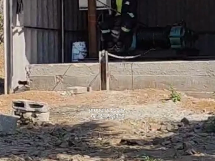 70ha Kwekwe Land - Access Control & Subdivision Potential