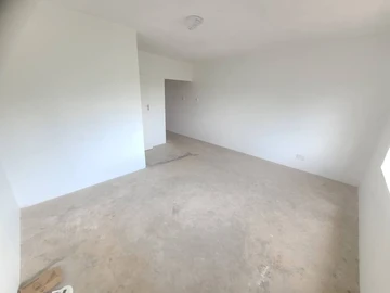 2 Bedroom Flat & Apartment