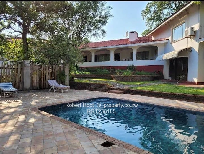 7 room Guest Lodge in Victoria Falls