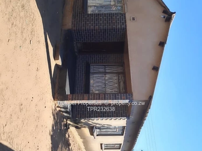 Walled 5-Bed Home with Verandah in Sunningdale