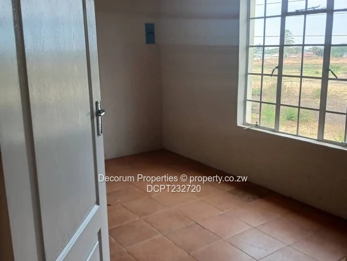 2-Bed Strathaven Flat To Let