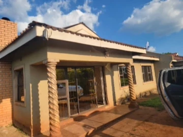 3 Bedroom Garden Flat