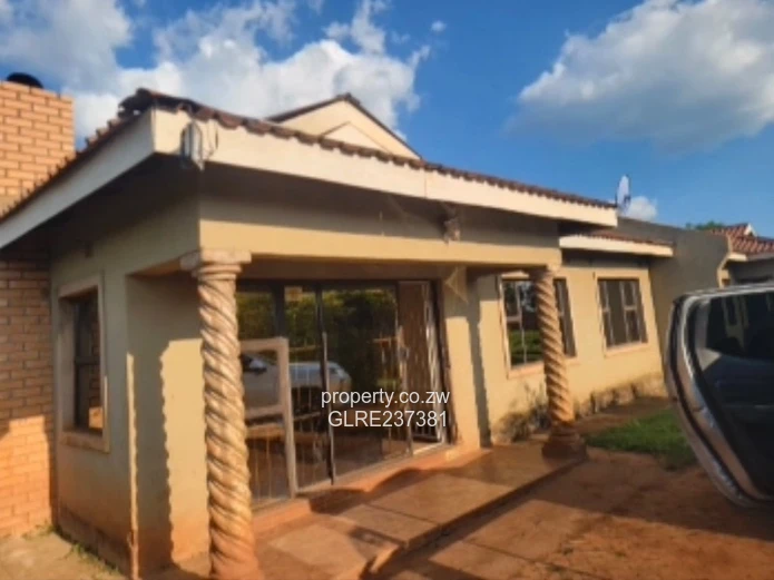 MT PLEASANT HEIGHTS Neat n spacious 3beds self-contained CLUSTER APARTMENT TO LET 