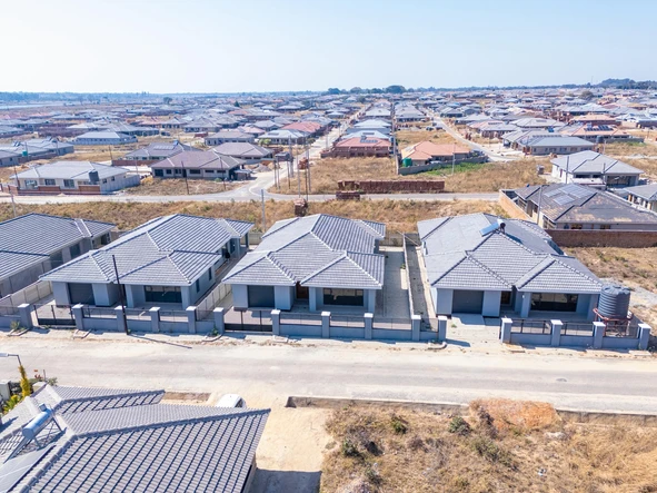 Mabvazuva newly built house up for grabs!