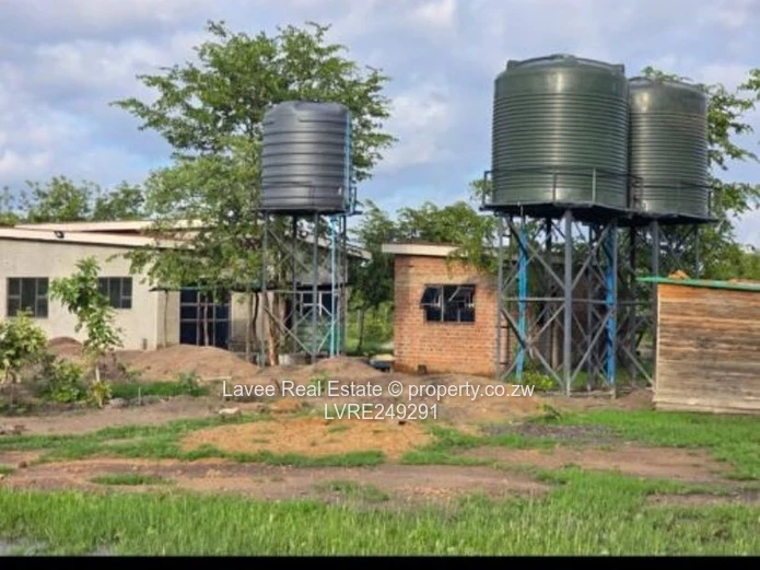 PRIME PRIVATE SCHOOL STAND HALFWAY in KADOMA 1.96ha