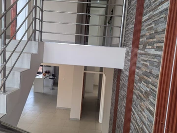 4 Bedroom Flat & Apartment