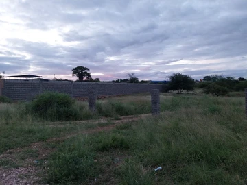 Commercial & Industrial Land