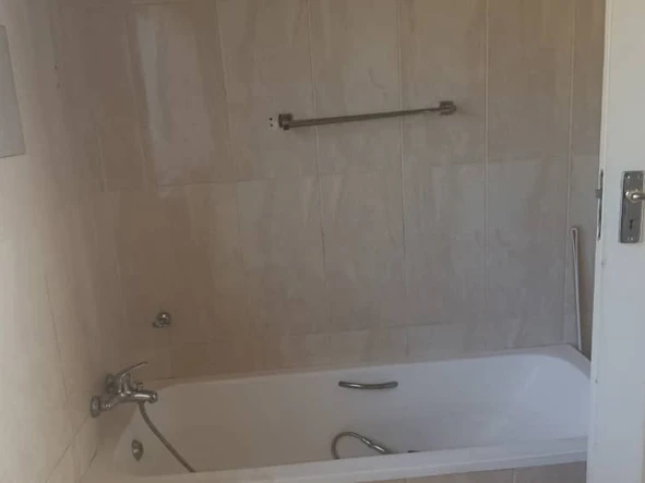 3 Bedroom Flat & Apartment