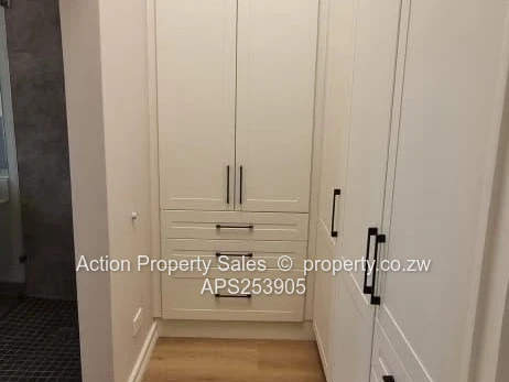 Luxurious Townhouse For Sale In Newlands 