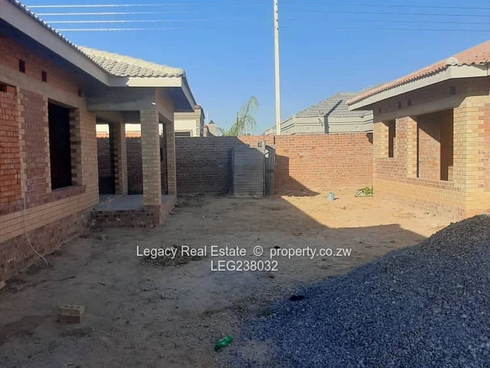 Exceptional  Value Townhouse ,Prime Incomplete Home in Secure Mabvazuva Estate