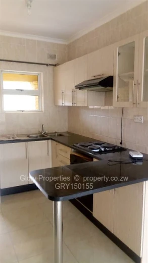Upmarket 2 bed flat in Madokero