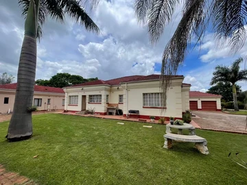 3 Bedroom Flat & Apartment