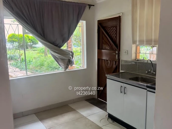 Ballantyne Park 1 bedroom cottage to rent  (Sole Mandate)