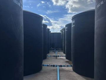 2 Bedroom Flat & Apartment