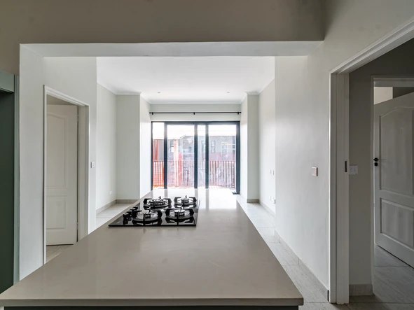 2 Bedroom Flat & Apartment