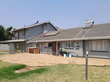 5 Bedroom House